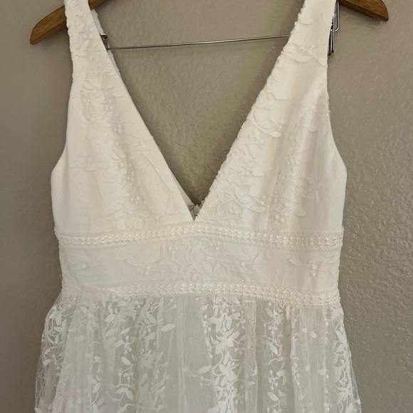 NWOT Sweetest Beloved White Mesh Embroidered Sleeveless Maxi Dress - Picture 4 of 8